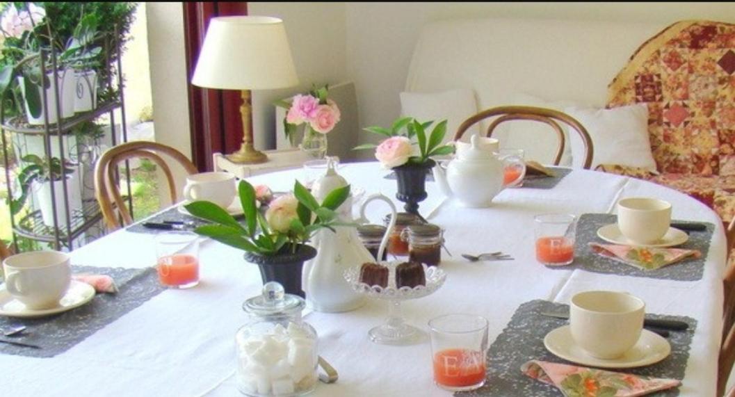 La Maison Du Bourg B&B Puisseguin Екстериор снимка